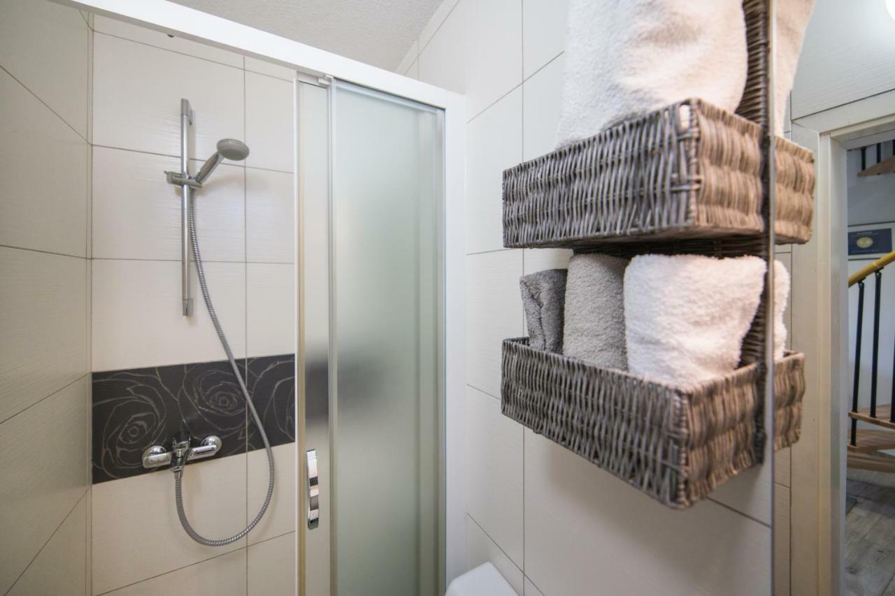 Studio Apartment Finta Rogotin Exterior foto